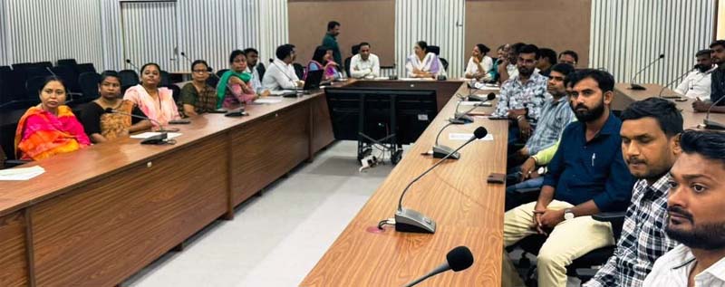 रायपुर : वंदे मातरम् की 150वीं वर्षगांठ पर संचालनालय समाज कल्याण में देशभक्ति का अनूठा समागम