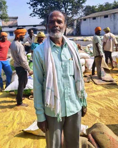 रायपुर : 3100 रुपये प्रति क्विंटल के समर्थन मूल्य पर धान खरीदी ने लौटाई किसानों की मुस्कान