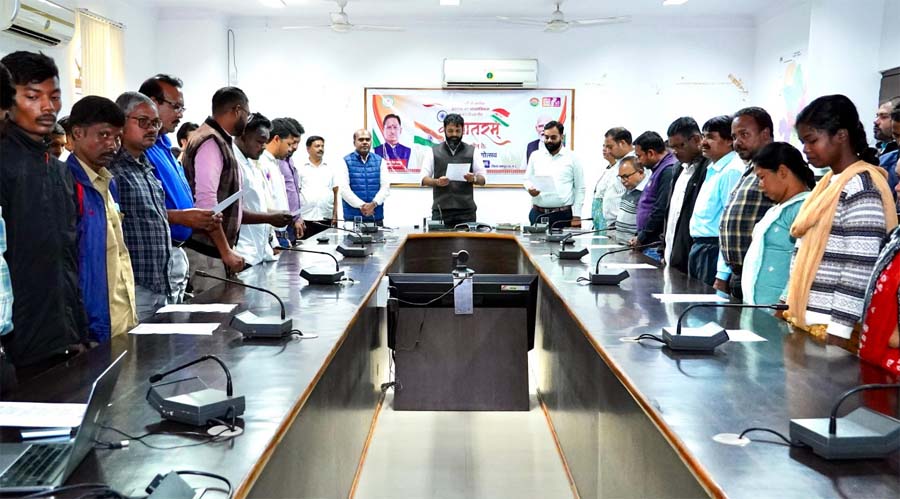 रायपुर : प्रधानमंत्री नरेंद्र मोदी ने राष्ट्रीय गीत ‘वंदे मातरम्’ के 150 वर्ष पूरे होने पर वर्षभर चलने वाले समारोह का किया शुभारंभ