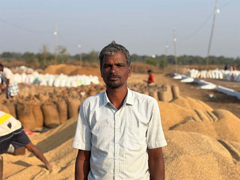 रायपुर : किसान छबीलाल बारी ने समर्थन मूल्य पर धान खरीदी नीति की सराहना