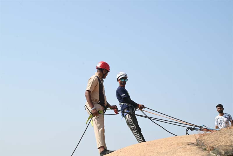 रायपुर : छत्तीसगढ़ में सड़कों के सुधार कार्य में तेजी