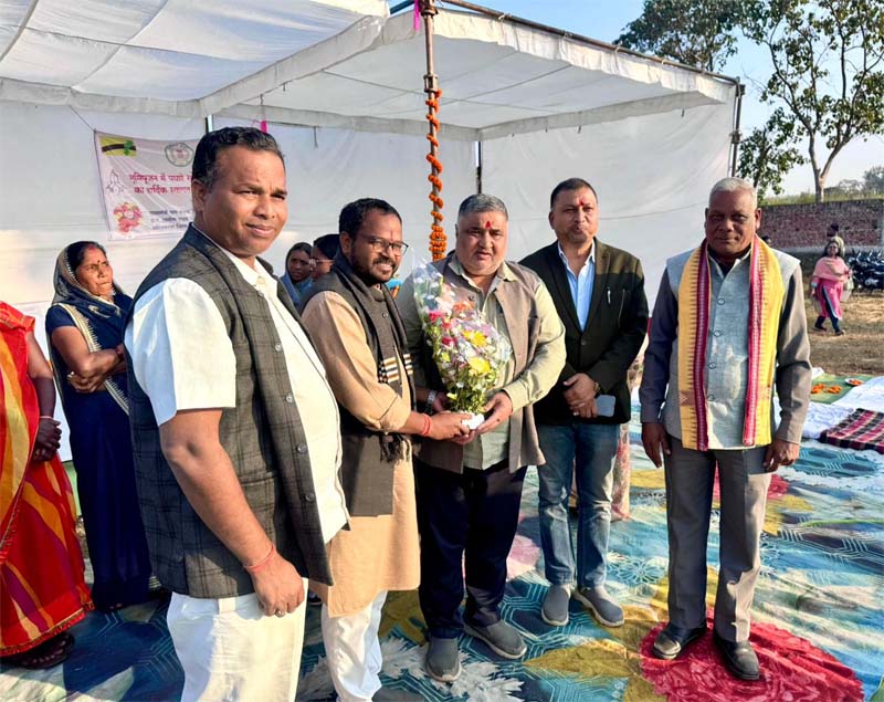 रायपुर : पर्यटन एवं संस्कृति मंत्री राजेश अग्रवाल 50.31 लाख रुपए की लागत से ग्राम पंचायत खैरबार में गौरवपथ निर्माण का किया भूमिपूजन