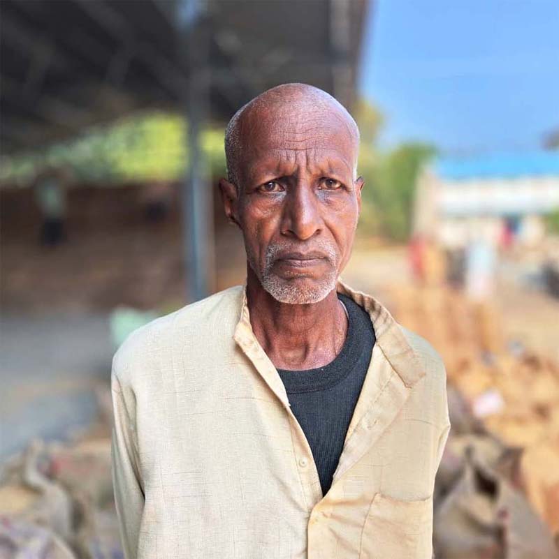 रायपुर : सागरपुर निवासी 69 वर्षीय किसान बीरसाय राजवाड़े ने सुगमता पूर्वक बेचा 53.38 क्विंटल धान