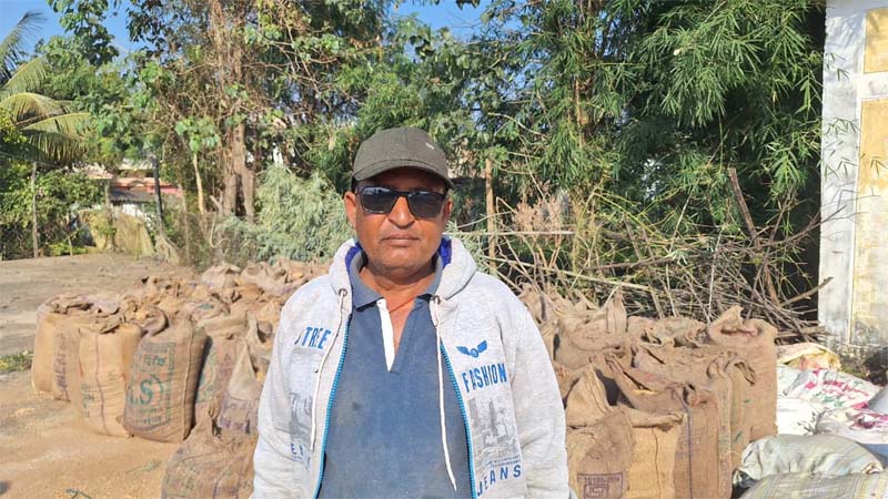 रायपुर : सुव्यवस्थित धान खरीदी से किसान अकबर सिंह बंदे में उत्साह