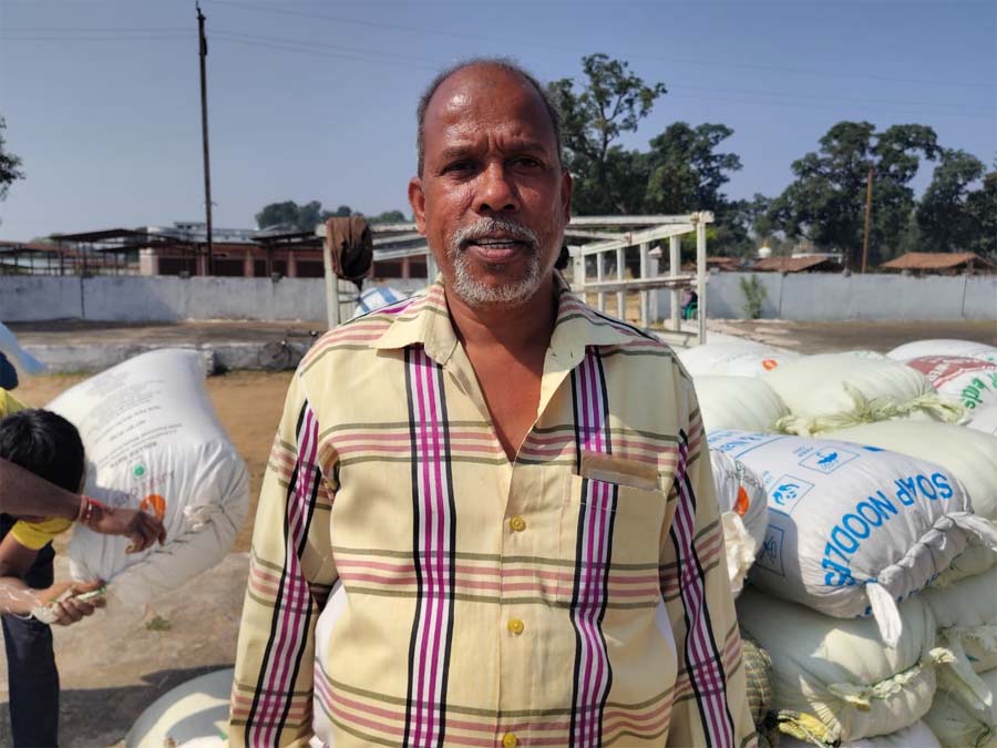 रायपुर : समर्थन मूल्य पर पारदर्शी धान खरीदी से खिल उठे किसान गुलसेर के चेहरे, मुख्यमंत्री विष्णु देव साय के नेतृत्व की सराहना