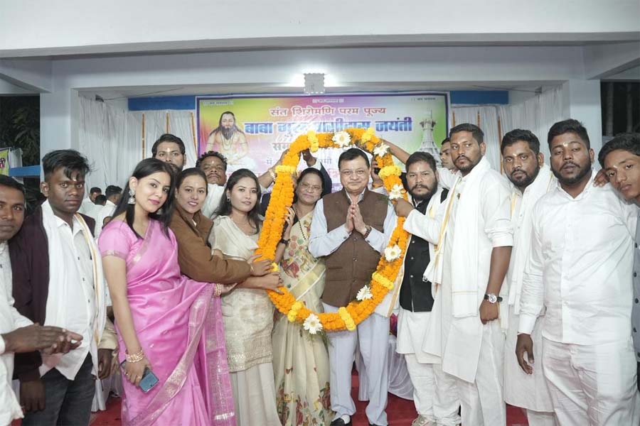 रायपुर : महान संत बाबा गुरु घासीदास की 269वीं जयंती समारोह में मंत्री लखन लाल देवांगन हुए सम्मिलित