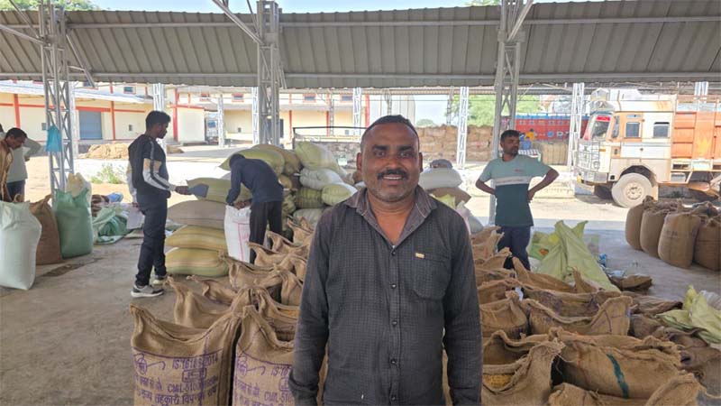 रायपुर : धान उपार्जन केंद्रों में बेहतर व्यवस्थाओं से किसानों के लिए धान विक्रय हुआ आसान