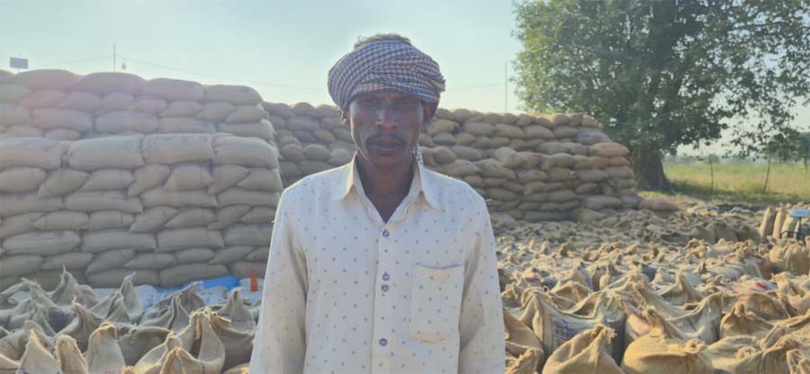 रायपुर : धान बिक्री से साकार हो रहे सपने : किसान अजय करेंगे भतीजे की शादी, समर्थन मूल्य से बढ़ा भरोसा