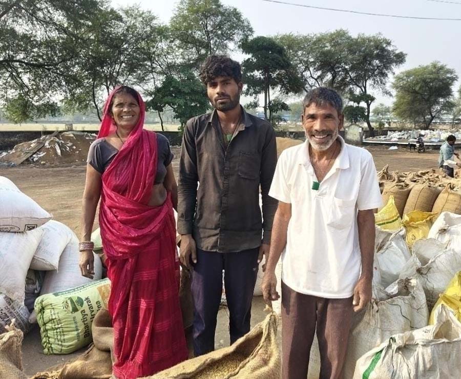 रायपुर : किसान हित में सरकार की ऐतिहासिक पहल, 3100 रुपये एवं 21 क्विंटल प्रति एकड़ धान खरीद से किसानों में खासा उत्साह