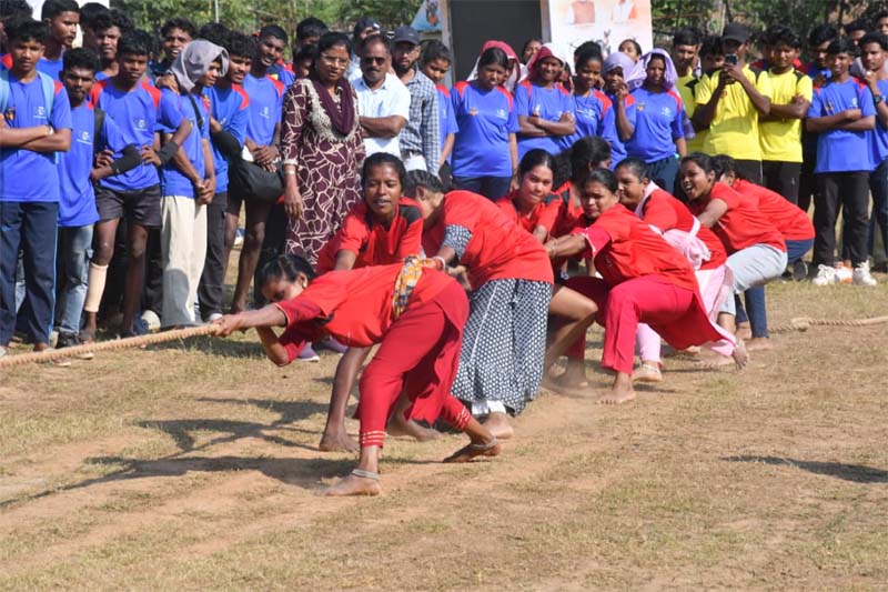 रायपुर : वर्षों बाद खेल मैदान में लौटीं महिलाएं, बस्तर ओलंपिक बना जड़ों से जोड़ने का माध्यम