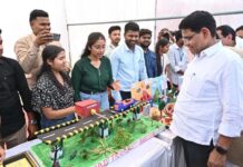 रायपुर : सकारात्मक सोच ही सफलता की कुंजी, युवा बदलेंगे भारत का भविष्य” – राजस्व मंत्री टंक राम वर्मा