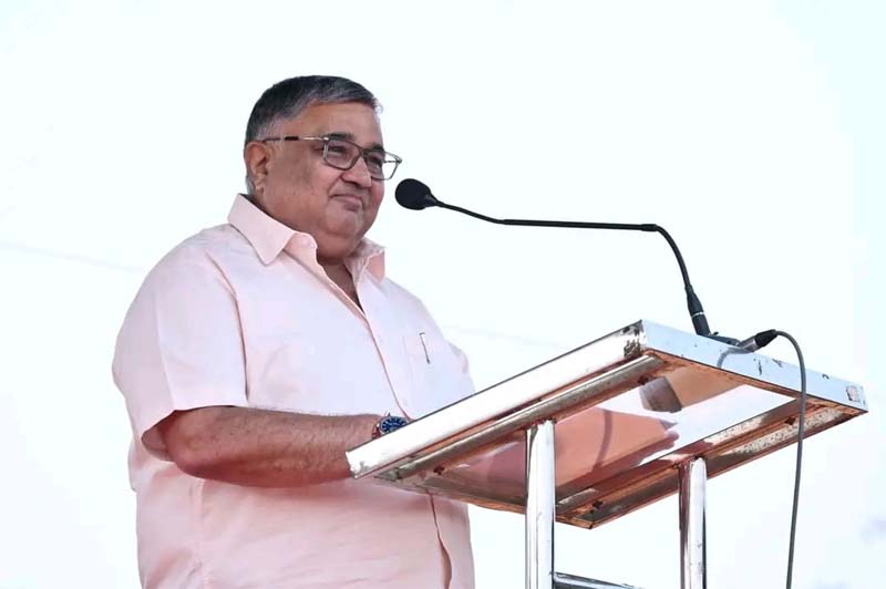 रायपुर : कैबिनेट मंत्री राजेश अग्रवाल ने चंदखुरी स्थित राज्य पुलिस अकादमी में प्रशिक्षण प्राप्त कर रहे युवा पुलिस अधिकारियों से की मुलाकात