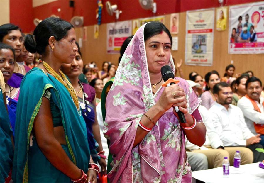 रायपुर : महतारी वंदन योजना बनी महिलाओं की आत्मनिर्भरता का आधार, लाभान्वित महिलाओं ने मुख्यमंत्री साय को कहा धन्यवाद