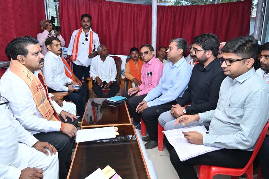 रायपुर : उपमुख्यमंत्री विजय शर्मा ने की भोरमदेव कॉरिडोर निर्माण की समीक्षा