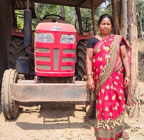 रायपुर : मजदूरी छोड़ राजकुमारी बनीं लखपति दीदी