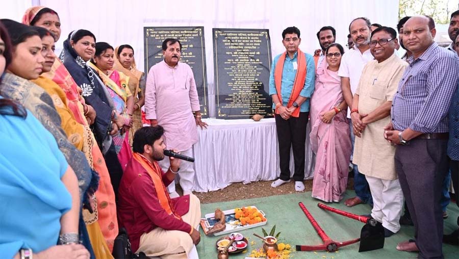 रायपुर : बलौदाबाजार को मिली विकास की नई सौगात : राजस्व मंत्री टंक राम वर्मा ने 32 लाख रुपए से बने हाट बाजार का का किया लोकार्पण