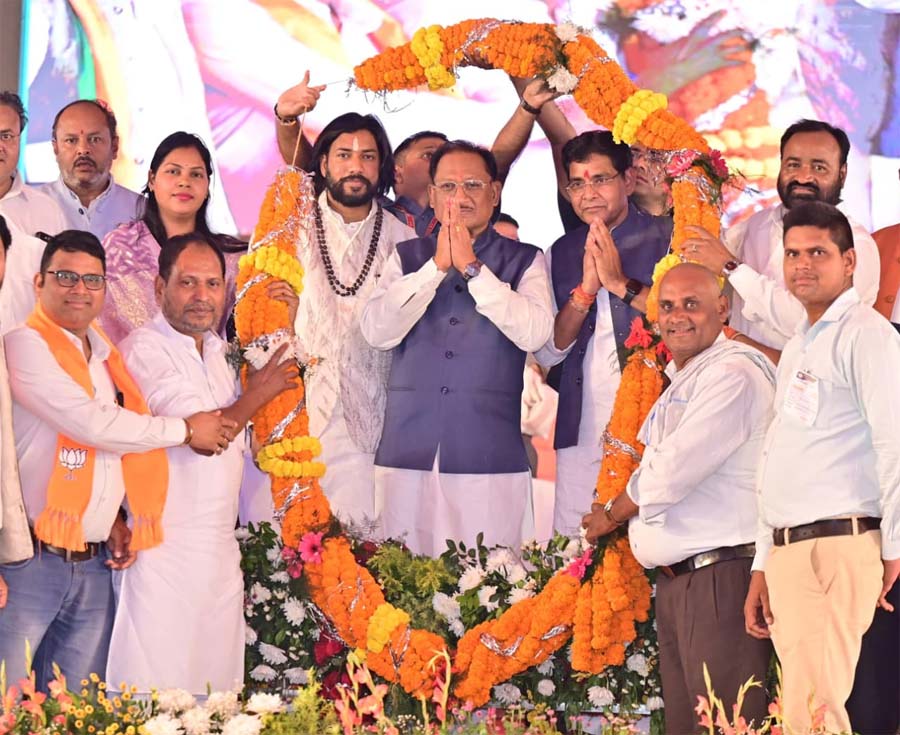 रायपुर : किसानों की खुशियों भरी होली के बाद अब भूमिहीन कृषि श्रमिकों की नवरात्रि भी हुई समृद्ध