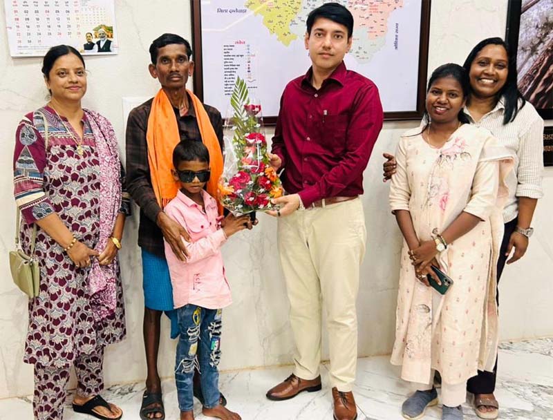 रायपुर : बस्तर के नन्हे ललित की आंखों में लौटी रोशनी