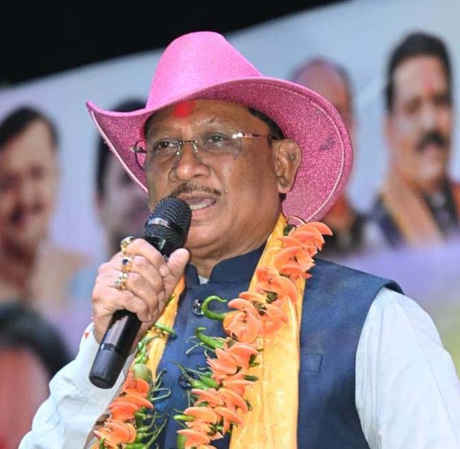 रायपुर : रंगों में घुला समरसता का संदेश : मुख्यमंत्री विष्णु देव साय होली मिलन समारोह में हुए शामिल