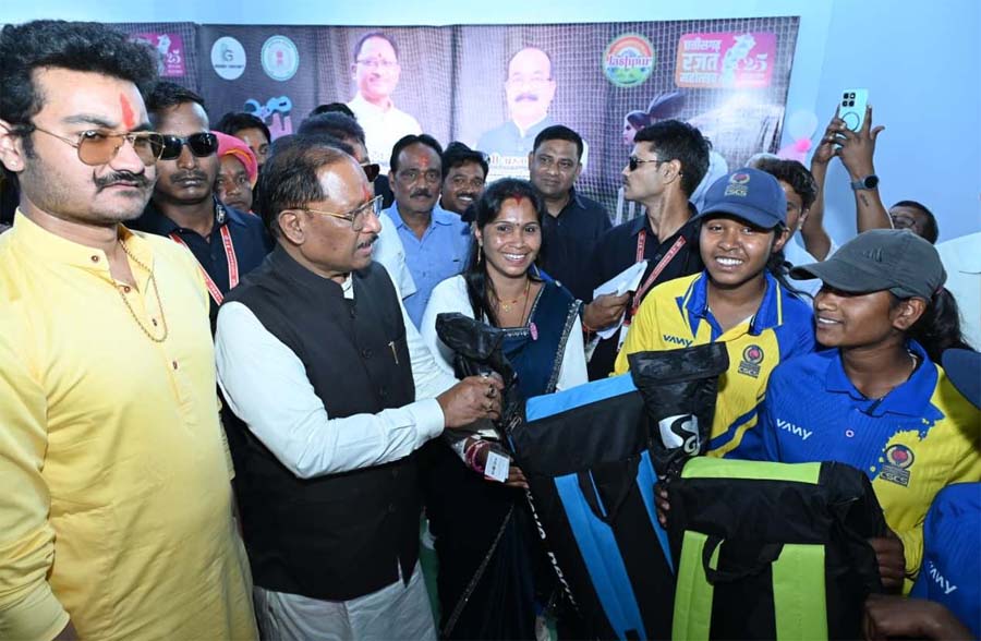 रायपुर : इचकेला की बेटियों ने क्रिकेट में रचा इतिहास