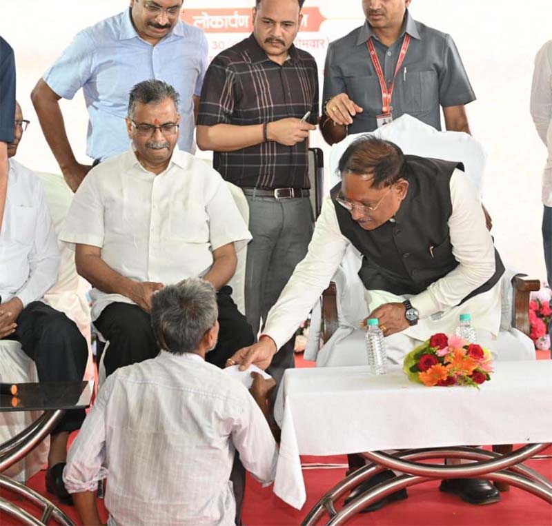 रायपुर : संवेदनशील नेतृत्व की मिसाल : मुख्यमंत्री  साय ने दिव्यांग चंदूलाल की सुनी पुकार, मिनटों में मिला समाधान