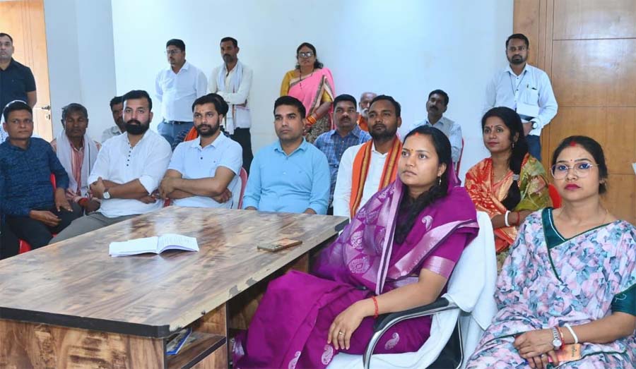 रायपुर : मंत्री लक्ष्मी राजवाड़े ने सुनी ‘मन की बात’