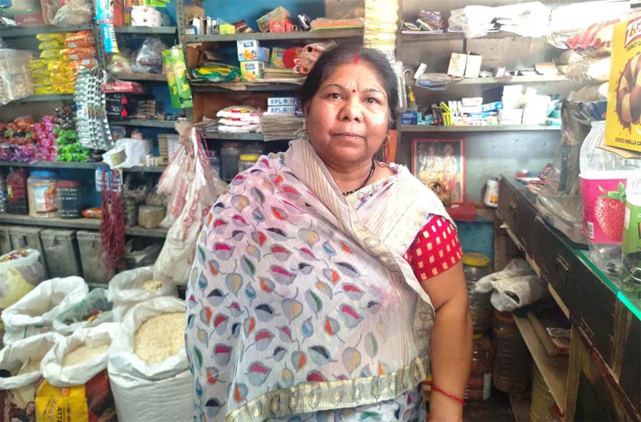 रायपुर : सरकारी योजनाओं ने बदली शशि केशरवानी की तकदीर, छोटे व्यवसाय से आत्मनिर्भरता की नई मिसाल