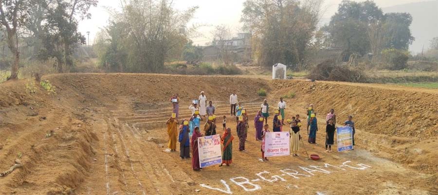 रायपुर : आवास, मनरेगा और कौशल योजनाओं से रायगढ़ जिले की महिलाएं बन रहीं आत्मनिर्भर