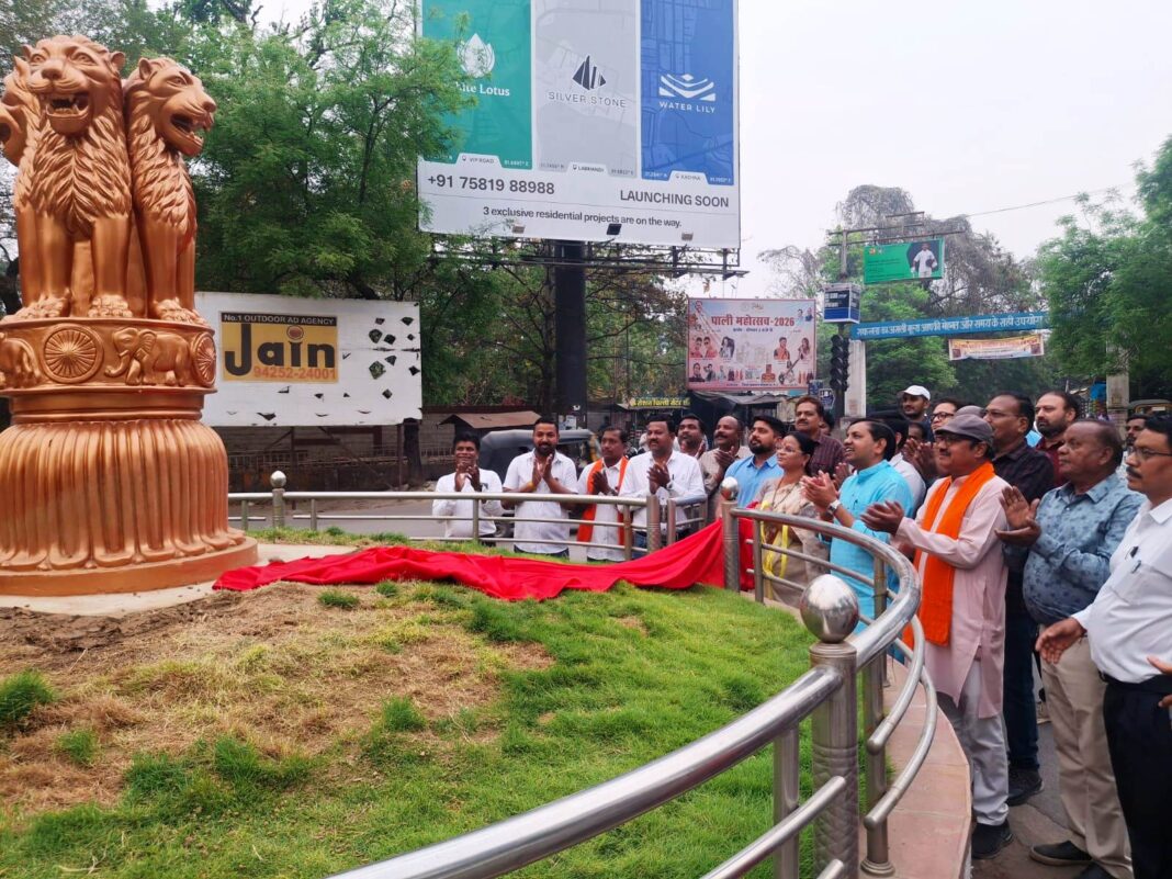 KORBA : शहर सौदंर्यीकरण की ओर निगम का एक और कदम : महापौर संजूदेवी राजपूत ने नवस्थापित अशोक स्तंभ का किया लोकार्पण