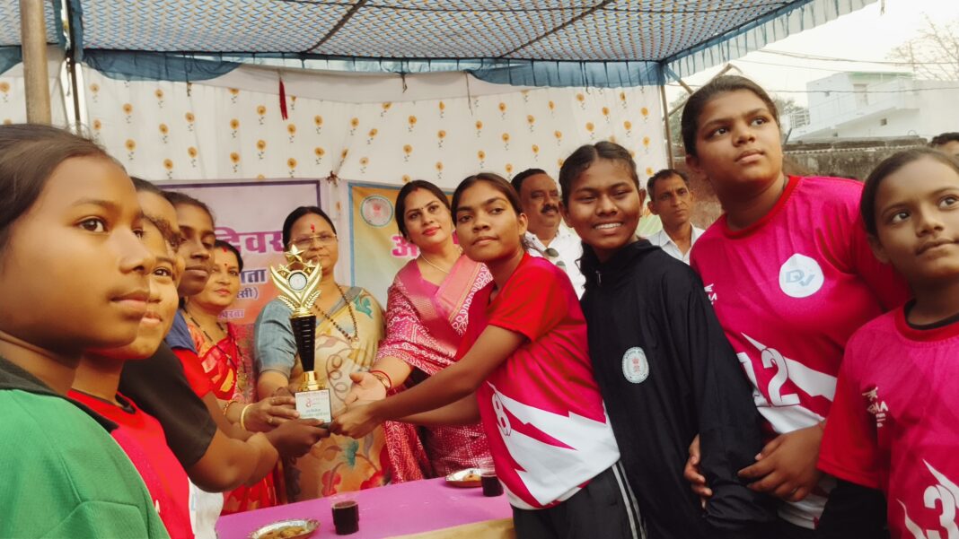 KORBA : अंतरराष्ट्रीय महिला दिवस पर ’खेलो इंडिया अस्मिता लीग’ व जिला स्तरीय महिला खेल प्रतियोगिता का हुआ आयोजन