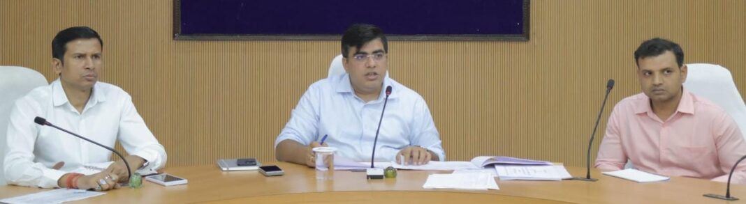 KORBA : निर्माण कार्यों की प्रगति और समय सीमा में पूर्णता सुनिश्चित करने कलेक्टर ने निर्माण विभागों की ली बैठक