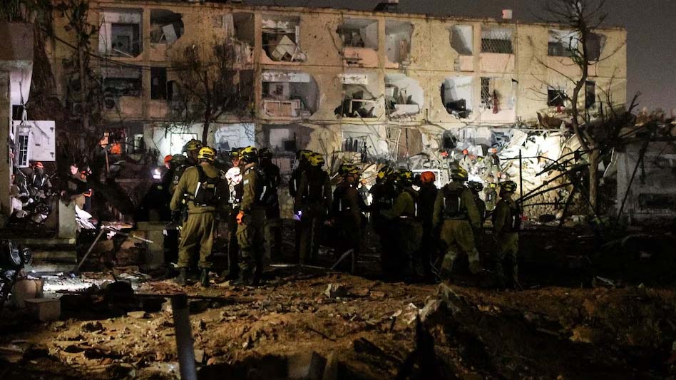 BIG NEWS: ईरानी हमले ने इजराइली डिफेंस सिस्टम की पोल खोली, 1500 km तय कर डिमोना शहर पहुंचीं मिसाइलें, कैसे फेल हुए THAAD, एरो और आयरन डोम