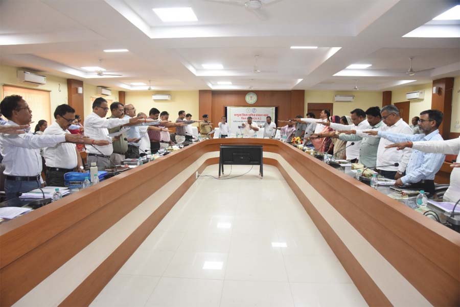 रायपुर : पर्यटन एवं संस्कृति मंत्री राजेश अग्रवाल ने दिलाई जनगणना शपथ