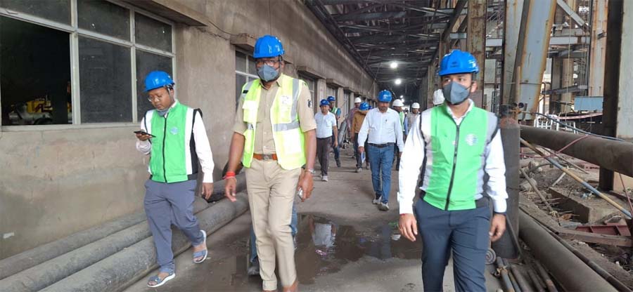 रायपुर : घायलों के बेहतर उपचार हेतु कलेक्टर–एसपी मुस्तैद