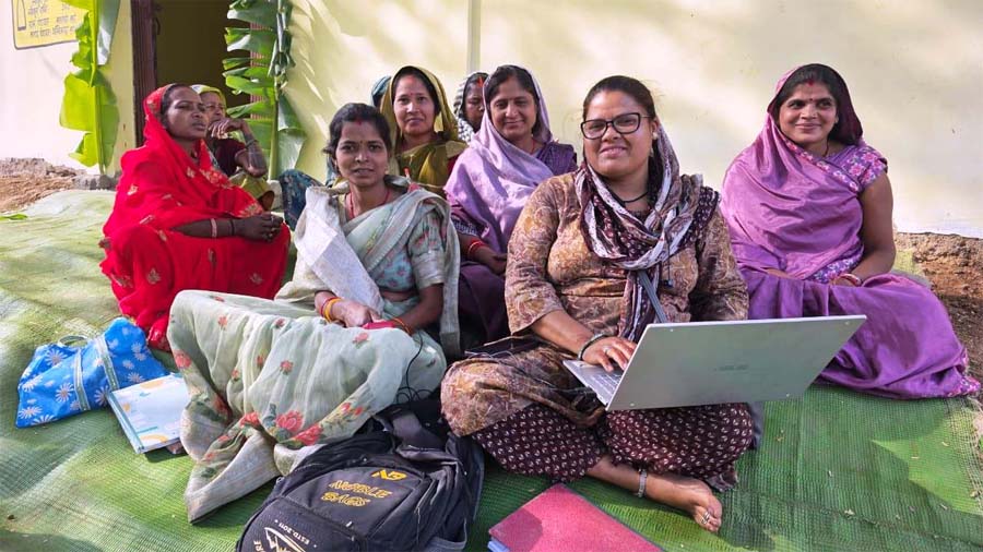 रायपुर : बैंक सखी बन आशा एक्का ने लिखी आत्मनिर्भरता की नई इबारत, 5 करोड़ से अधिक का किया ट्रांजेक्शन