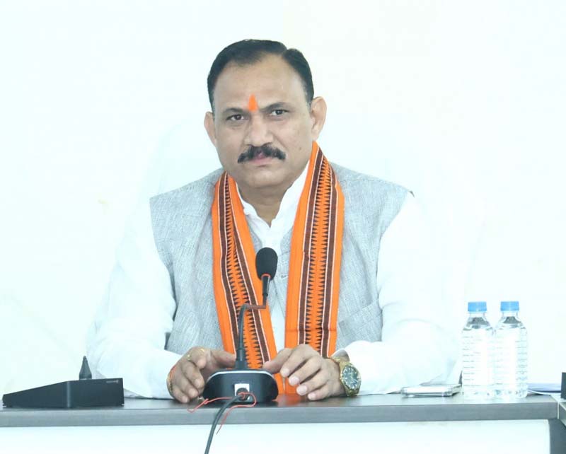 रायपुर : स्वास्थ्य सेवाओं की गुणवत्ता सुधार पर जोर, राज्य स्तरीय समीक्षा बैठक में अहम निर्देश