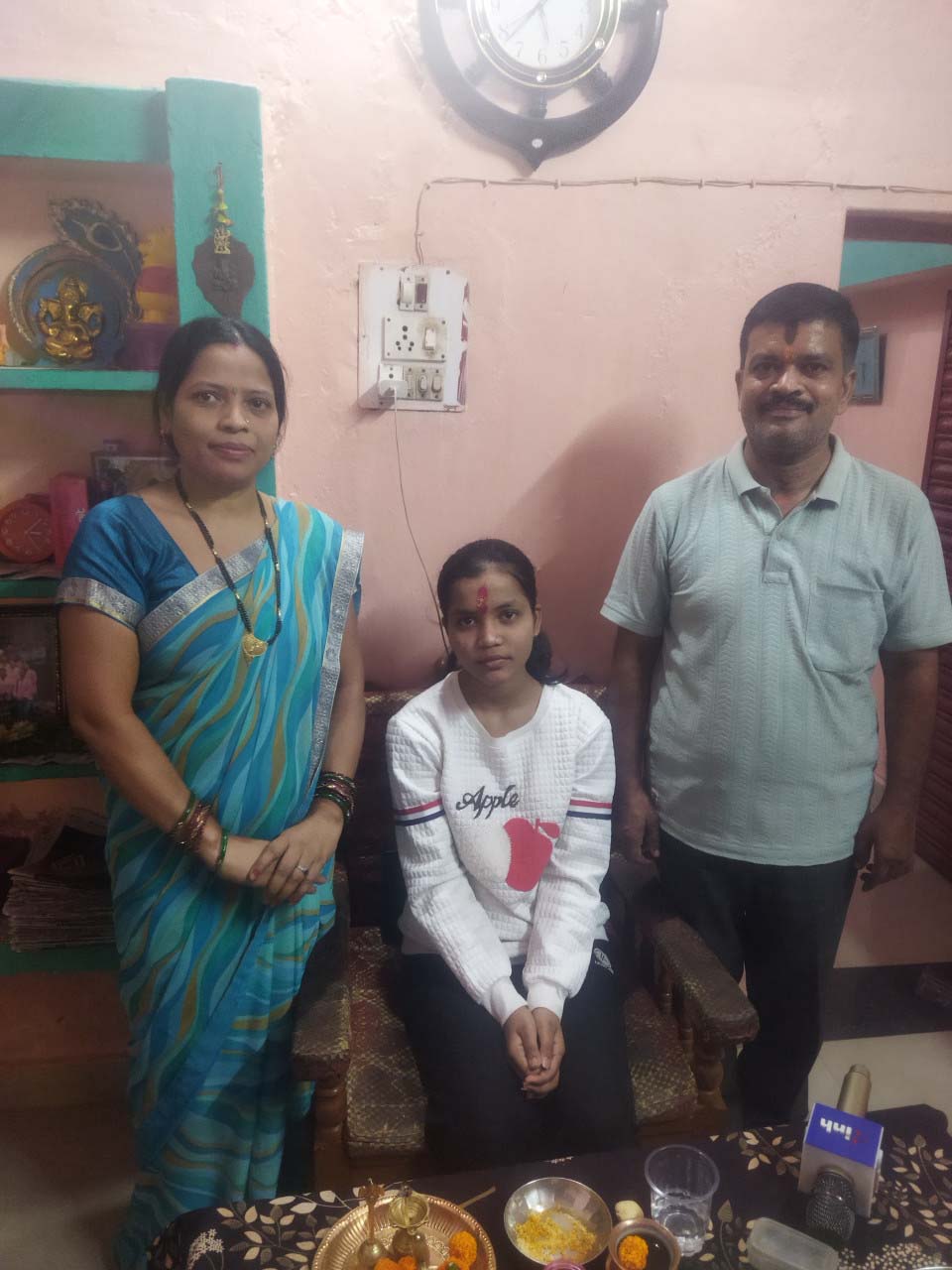 रायपुर : उप मुख्यमंत्री विजय शर्मा ने कवर्धा की बेटी रिया केशरवानी को दी बधाई, दसवीं बोर्ड में प्रदेश में द्वितीय स्थान हासिल किया