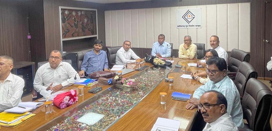 रायपुर : झारखंड राज्य आवास बोर्ड की 6 सदस्यीय टीम छत्तीसगढ़ पहुंची, आवासीय योजनाओं और प्रक्रियाओं का करेगी अध्ययन