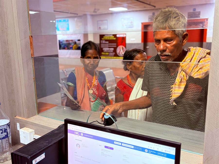 रायपुर : जहां सड़कें खत्म, वहां भी इलाज शुरू, सुकमा की पहाड़ियों में उम्मीद की रोशनी