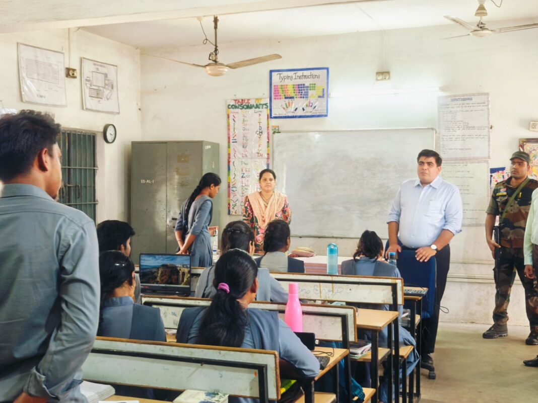 KORBA : कलेक्टर कुणाल दुदावत ने शासकीय आईटीआई रामपुर का किया निरीक्षण-व्यवस्थाओं में व्यापक सुधार के निर्देश