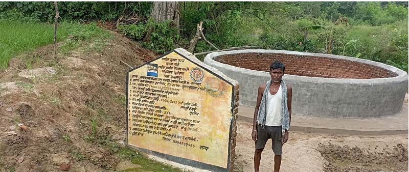 रायपुर : मनरेगा से मंडप पारा में हुआ कूप निर्माण, सिंचाई सुविधा विस्तार होने से किसान ले रहे हैं विविध फसल