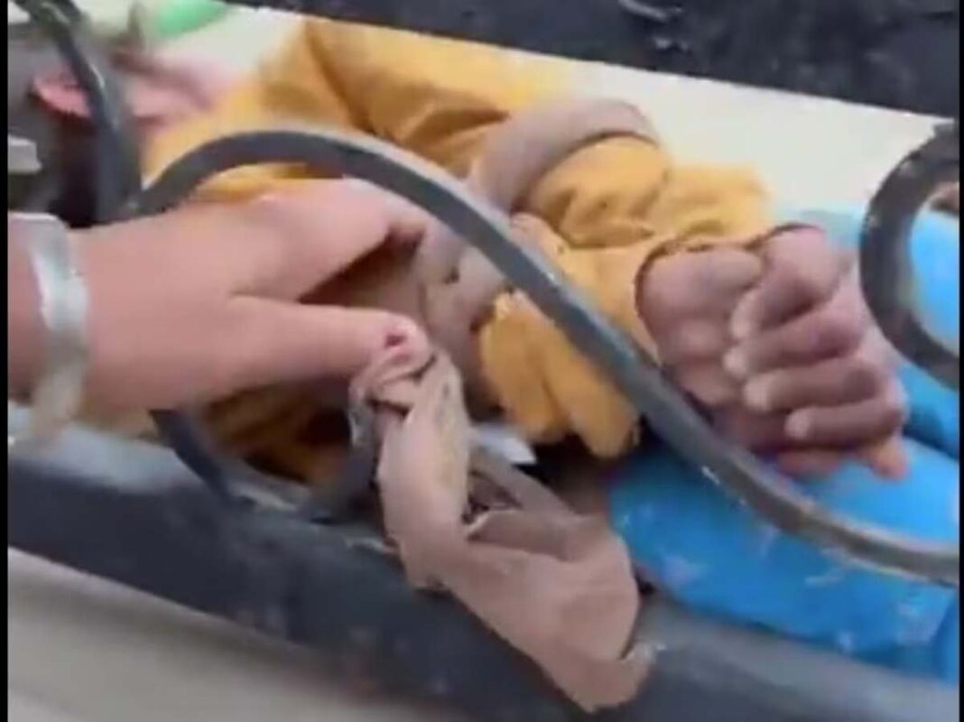 पंजाब: फरीदकोट में लेडी ASI की क्रूरता, अपनी 5 साल की पोती को हाथ-पैर बांधकर धूप में गेट से बांधा, SSP ने सस्पेंड किया, आरोपी बोली- मैं परेशान थी, गलती मानती हूं