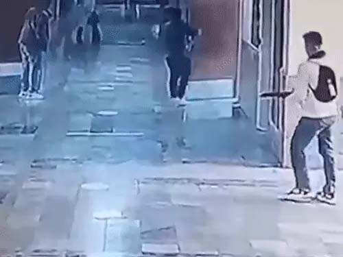 BIG NEWS: तुर्किये के स्कूल में गोलीबारी, 13 साल के छात्र ने फायरिंग की, जान बचाने दूसरी मंजिल से कूदे बच्चे, 9 की मौत, हमलावर ने खुद को भी गोली मारी