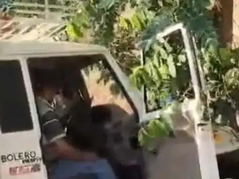 कोरबा: श्रद्धालुओं से भरी पिकअप का ब्रेक फेल, पेड़ से टकराई, 9 घायल, मासूम बच्चे की हालत गंभीर, मड़वारानी पहाड़ी से दर्शन कर लौट रहे थे