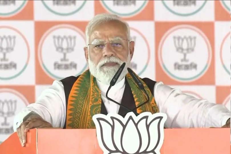 पश्चिम बंगाल: प्रधानमंत्री मोदी ने कहा- TMC ने मदरसों के लिए ₹6000 करोड़ दिए, लेकिन विकास के लिए कुछ नहीं किया, अब उन्हें 15 साल का हिसाब देना होगा; आज की यह जनसभा TMC की नींद उड़ा देगी