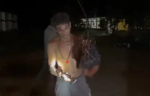 कोरबा: पति ने पत्नी का चाकू से गला काटा, सिर हाथ में लेकर गांव में घूमता रहा, आरोपी बोला- मैं बहुत प्यार करता था, कैरेक्टर पर शक करती थी इसलिए मार डाला