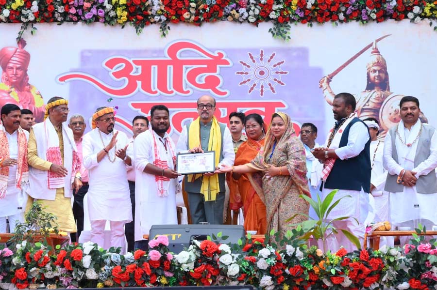 रायपुर : आदि उत्सव जनजातीय संस्कृति और परंपराओं को नई पीढ़ी तक पहुँचाने का महत्वपूर्ण माध्यम – राज्यपाल रमेन डेका
