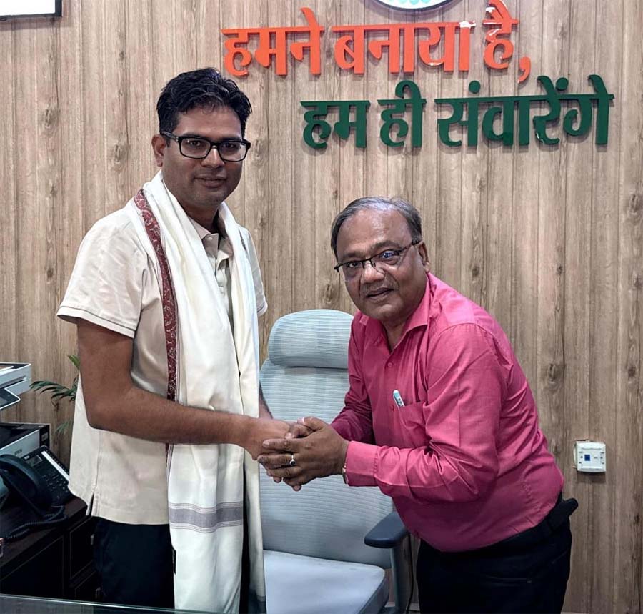 रायपुर : वित्तमंत्री ओ.पी. चौधरी से मिले कुलपति प्रो. दयाल