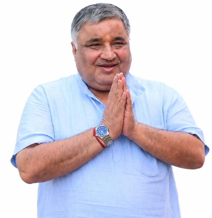 रायपुर : पर्यटन एवं संस्कृति मंत्री राजेश अग्रवाल ने छोड़ा विशेष प्रोटोकॉल और सुरक्षा काफिला राष्ट्र प्रथम की भावना से ऊर्जा संरक्षण का संदेश