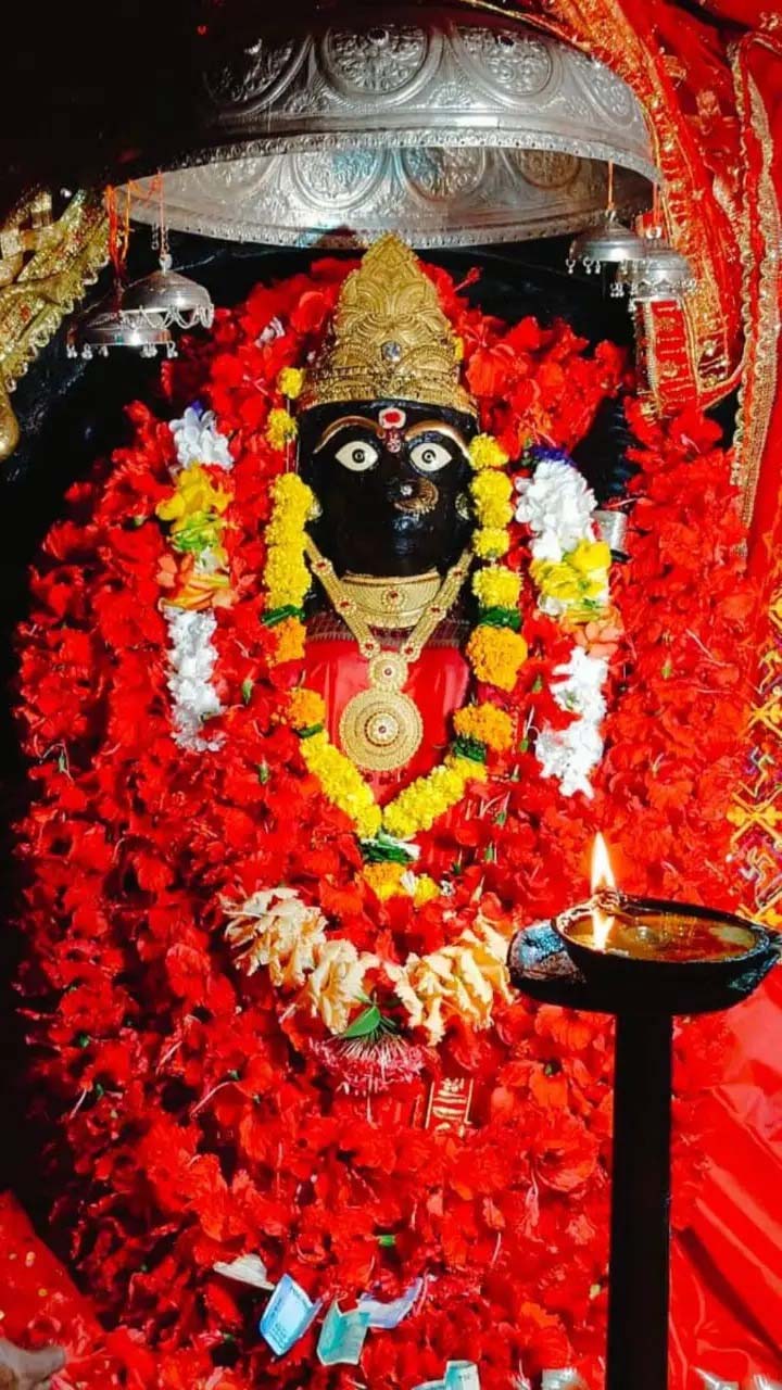 रायपुर : दंतेवाड़ा का दंतेश्वरी मंदिर : जनजातीय परंपरा और सनातन आस्था का प्रतीक